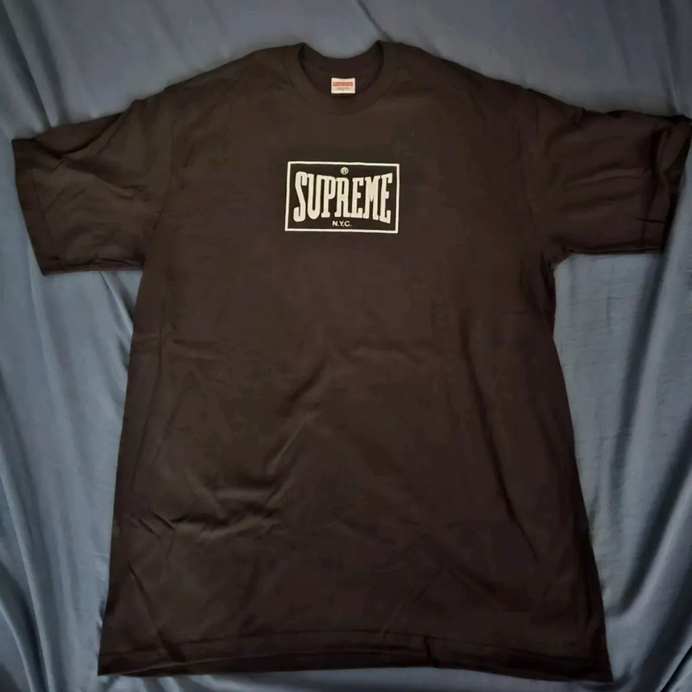supreme warm up tee / everlast tee . size large. brand new in bag